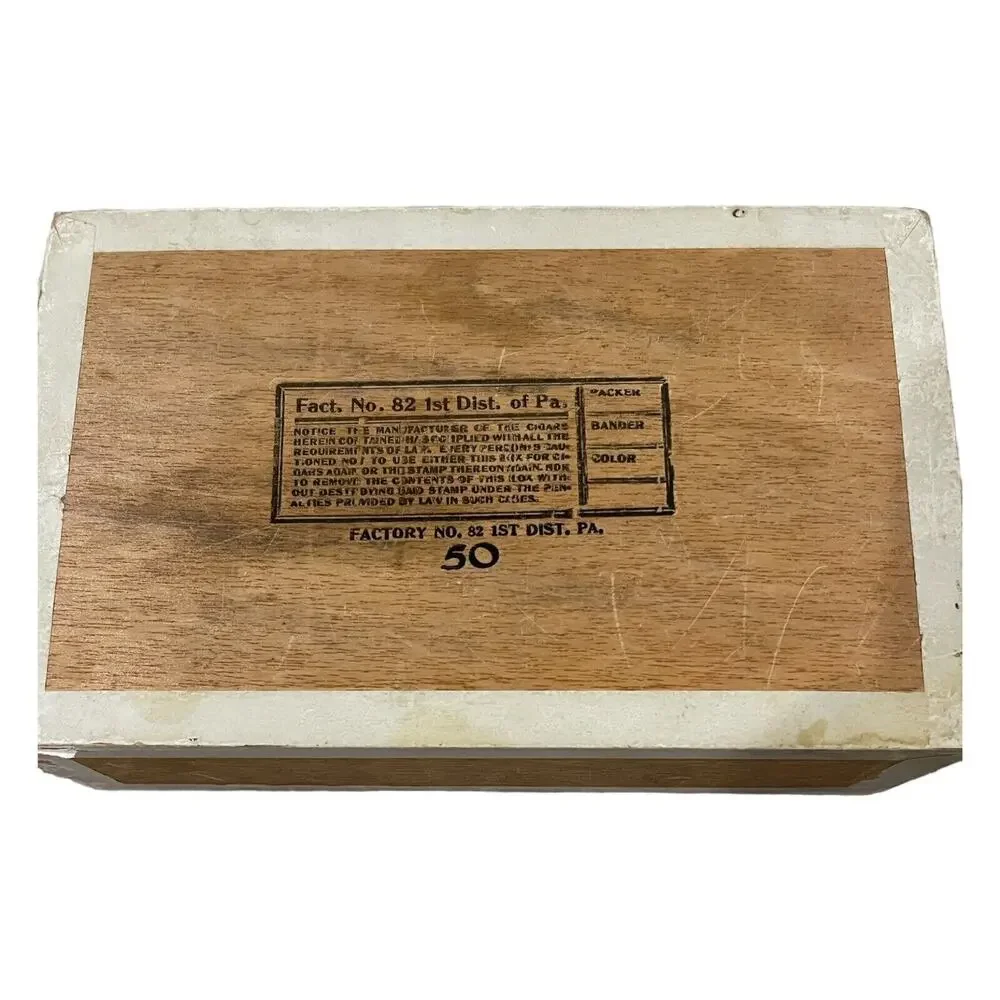 Avalon De Lux 5 Cent Factory No. 82 Dist. Of Pa. Cigarbox
